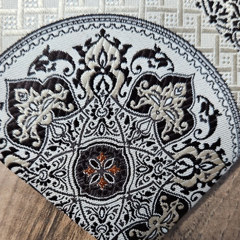 Damon Vintage Elegant Patterned Tie in Brown And Cream